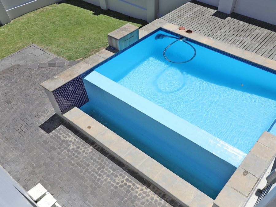 5 Bedroom Property for Sale in Baronetcy Estate Western Cape